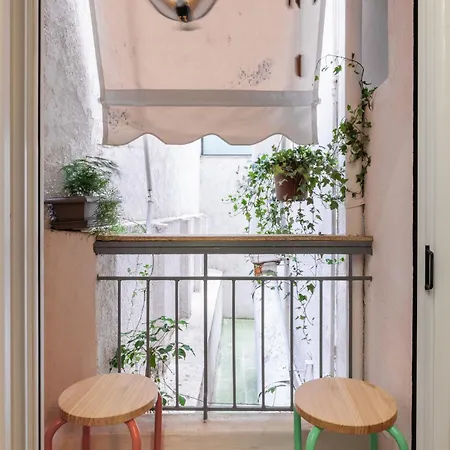 Navarinou Hideaway Apartament